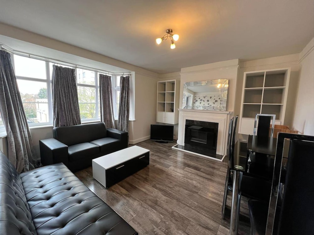 Bright And Spacious 2-bed Apartment In Sutton - Epsom