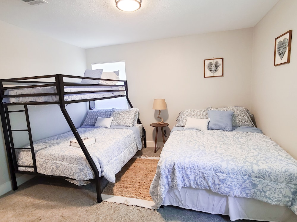 Beautiful Designed, King Bed. Fast Wifi Mins From Central Dallas. Safe, Tranquil - Mesquite, TX