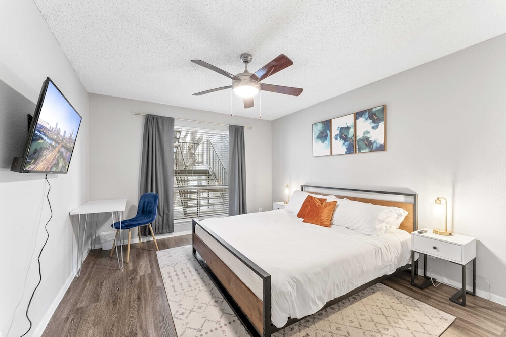 Deluxe 2br King Beds Suite, Fast Wifi, 8 Min To Dt - Buda, TX