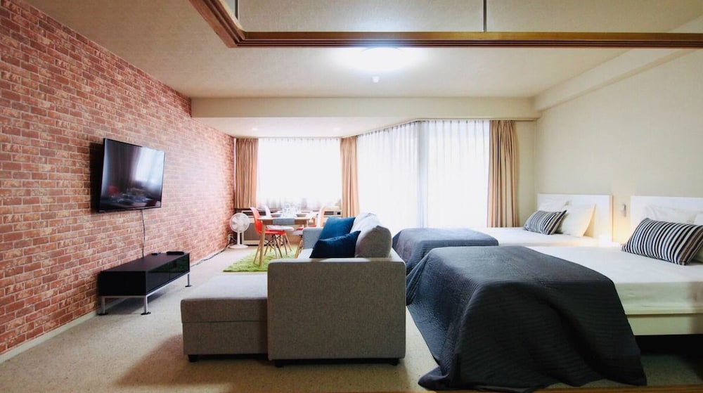 Luxury Resort Condominium With Hot Springs, Pool And Karaoke That Can Be Skied In And Out - 도카마치시