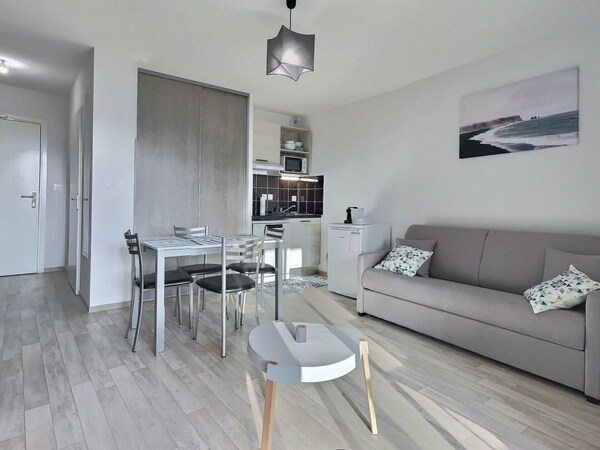 Acogedor Apartamento Para 6 Personas Con Tv Y Aparcamiento - Sérignan