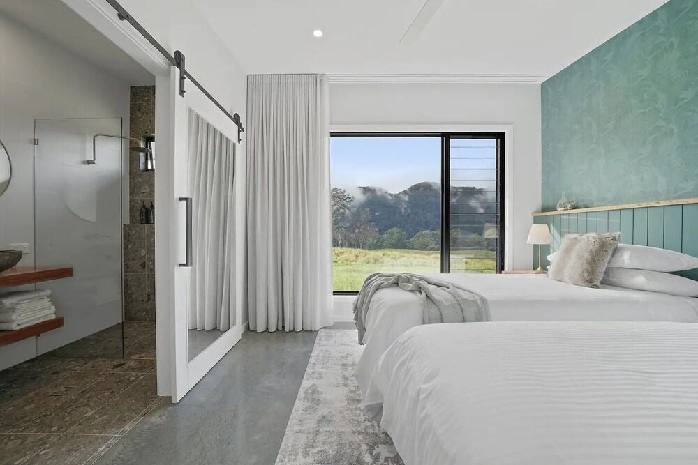 Ecoluxe Villa On 146 Acres In Kangaroo Valley - Breathtaking Views,wild Swimming - Robertson, New South Wales