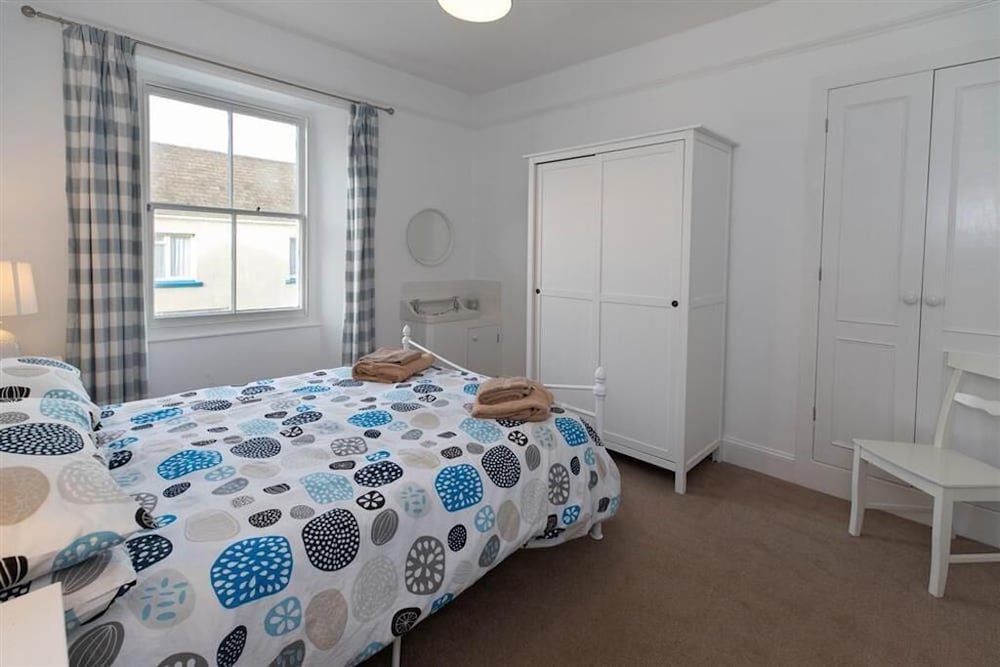 Pet Friendly, Great Location And Free Parking! - Tenby