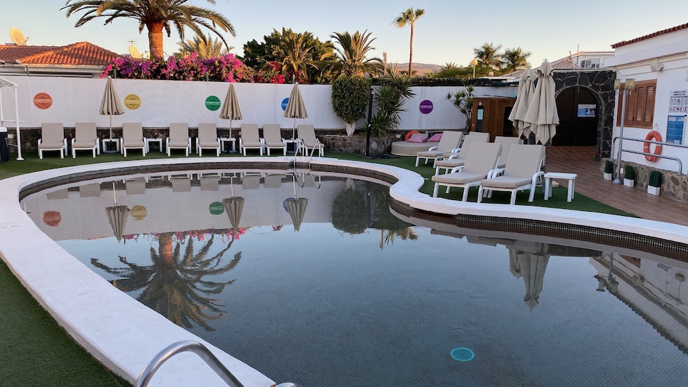 Rainbow Golf Bungalows, Gay Men-only Resort - Canary Islands