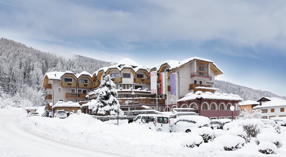 Tevini Dolomites Charming Hotel - Peio