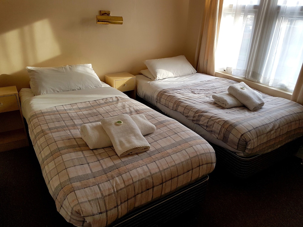 Rose Marie Guest House - Peterborough