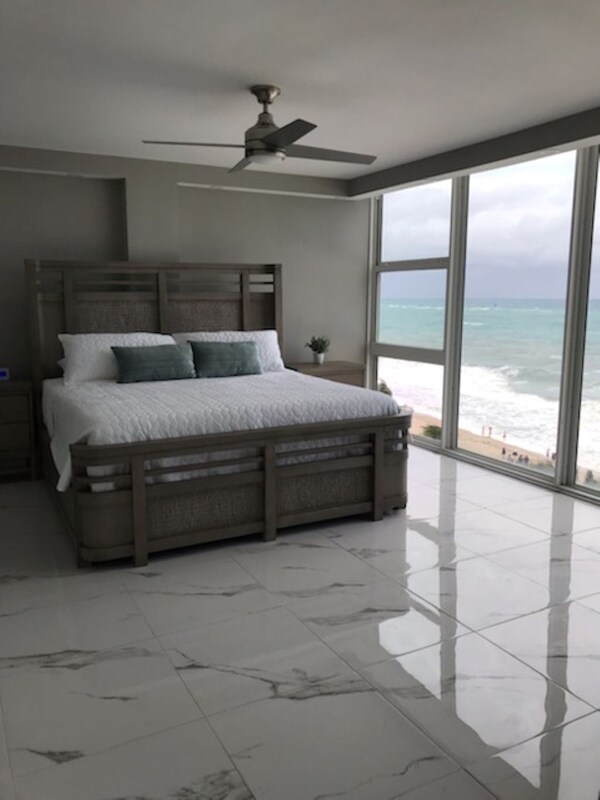 Luxury Beachfront Condo On The Ocean - Beach, Fort Lauderdale