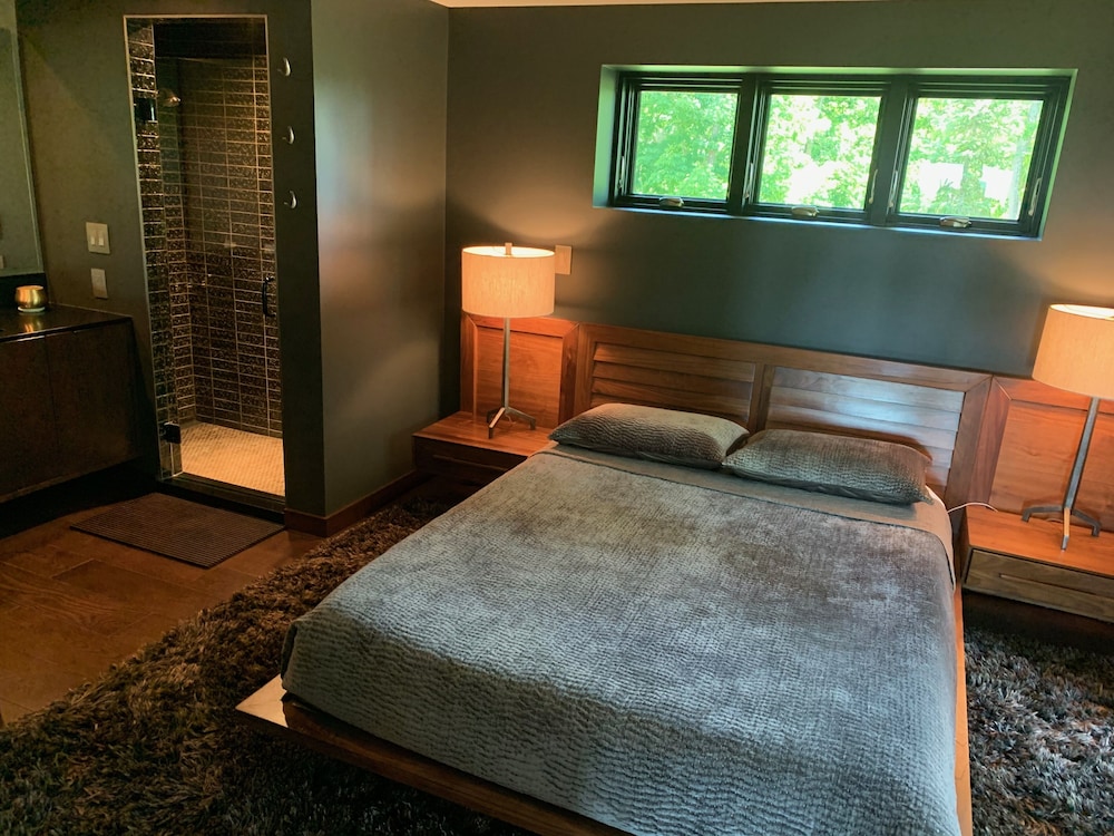 High End Private Getaway - Jackson, OH