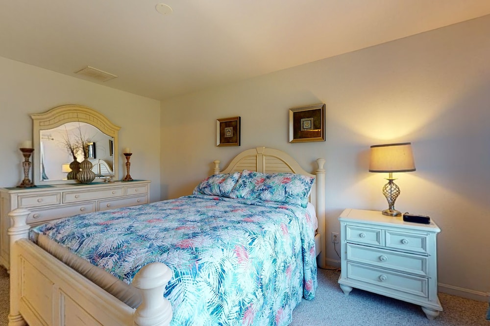 Bayside Resort Townhouse W/ Balcony, Free Wifi, Pool, And Golf On-site - Ocean City, MD