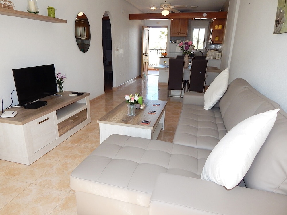 1st Floor Bright Apartment Opposite Villamartin - La Zenia