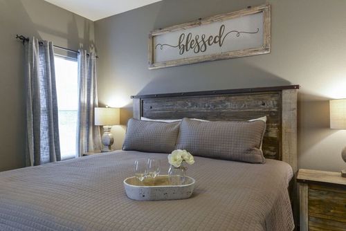 Vacation rentals & Airbnbs in Ridgedale, MO cozycozy