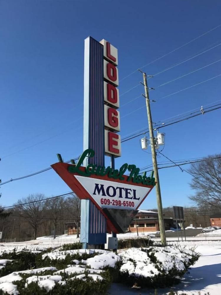 Laurel Notch Motel - Trenton, NJ