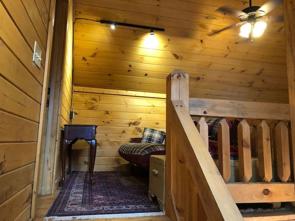 Calming Cabin: Peaceful, Comfy, Close To Area Activities - Tennessee