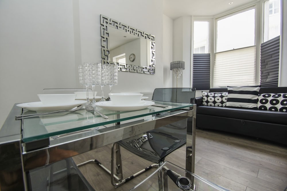 Sea Breeze Apartment Central By Brighton Holiday Lets - Brighton and Hove
