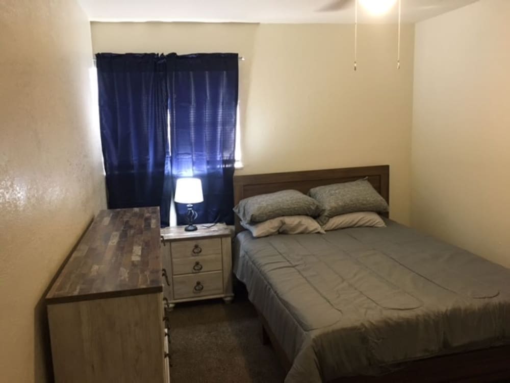 Cozy Lawton 1 Bedroom Apartment No Cleaning Fee - Lawton