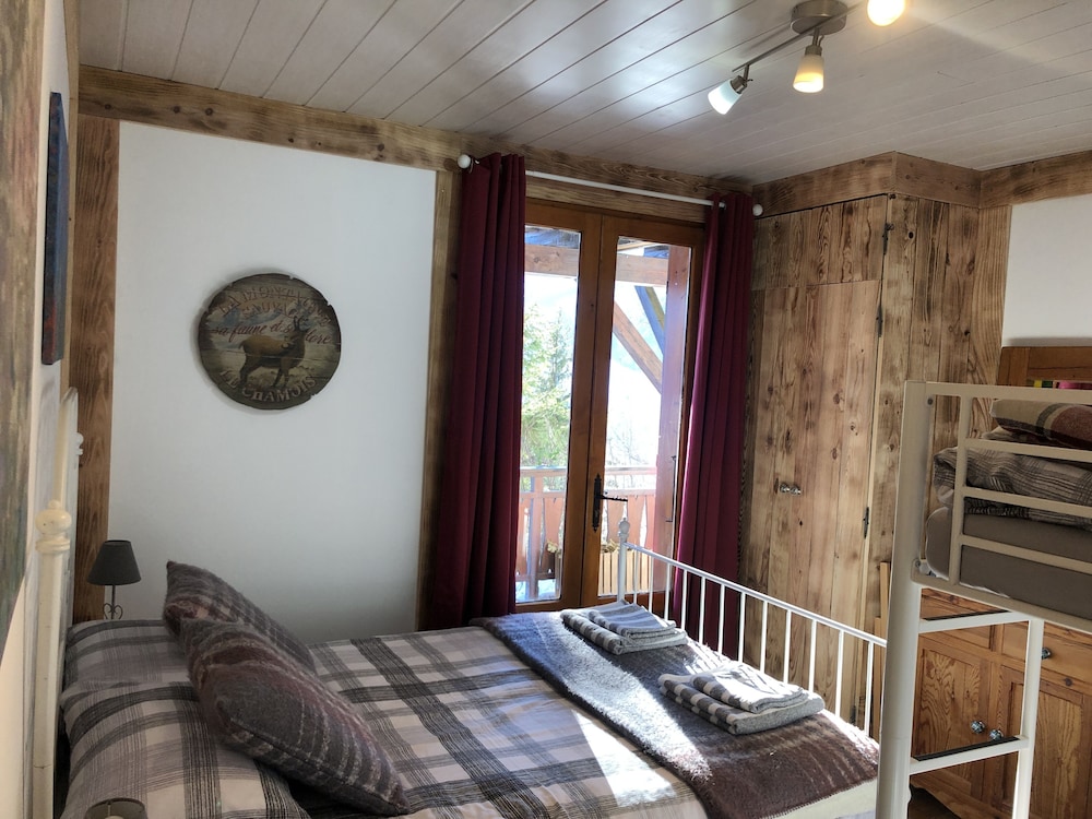 2 bedroom self-contained apartment in Chalet Le Doux Si - Moûtiers