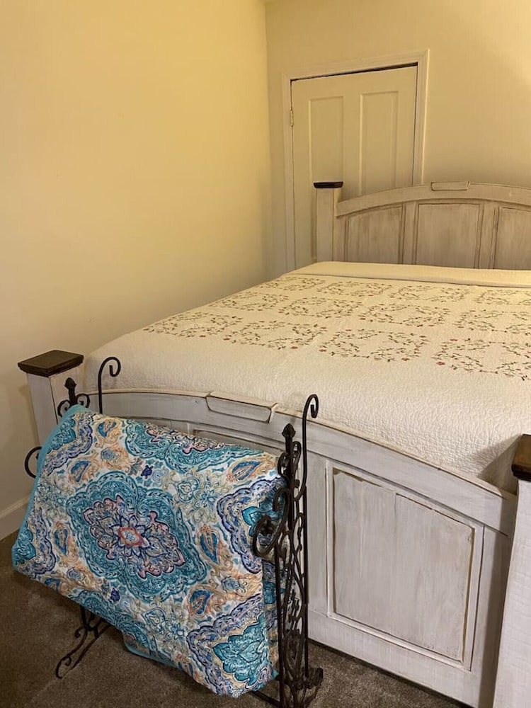 Beautiful Room Just Waiting For You! - Blue Ridge Mountains