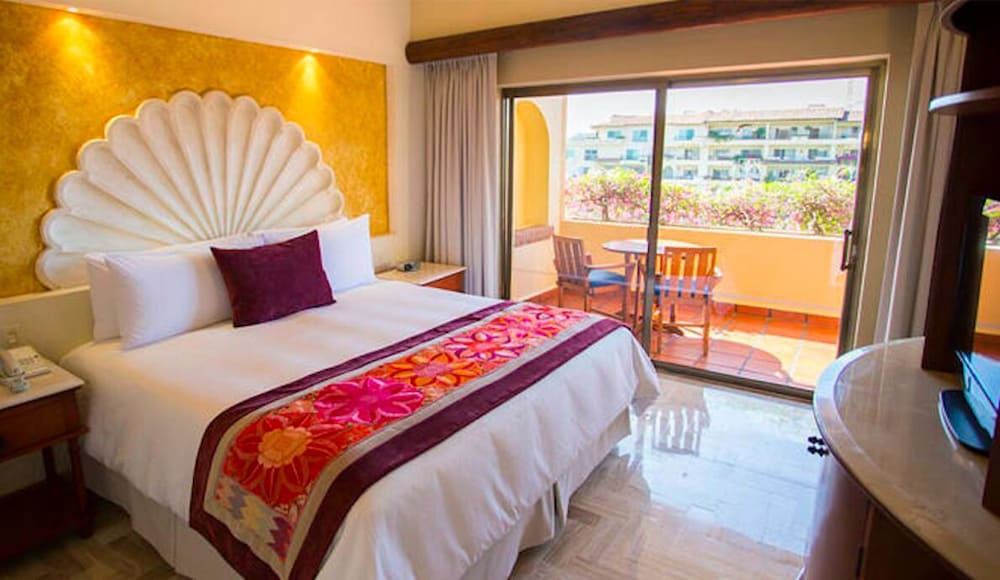 Puerto Vallarta 4 Star Beach Resort W/ All Inclusive Option - Nayarit