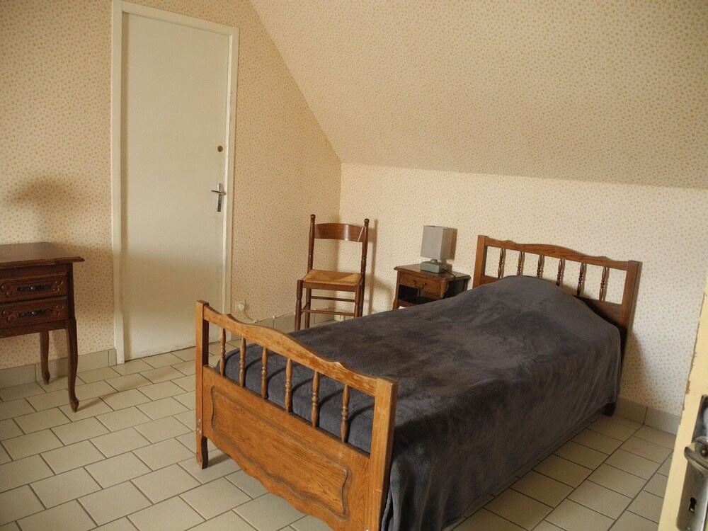 Gite Livet, 3 Bedrooms, 7 Persons - Mayenne