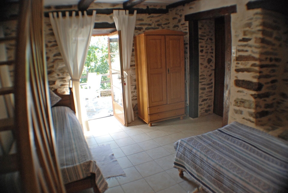 New Listing! Beautifully Restored Stone Cottage In A Small Hamlet In Lot Valley - Conques