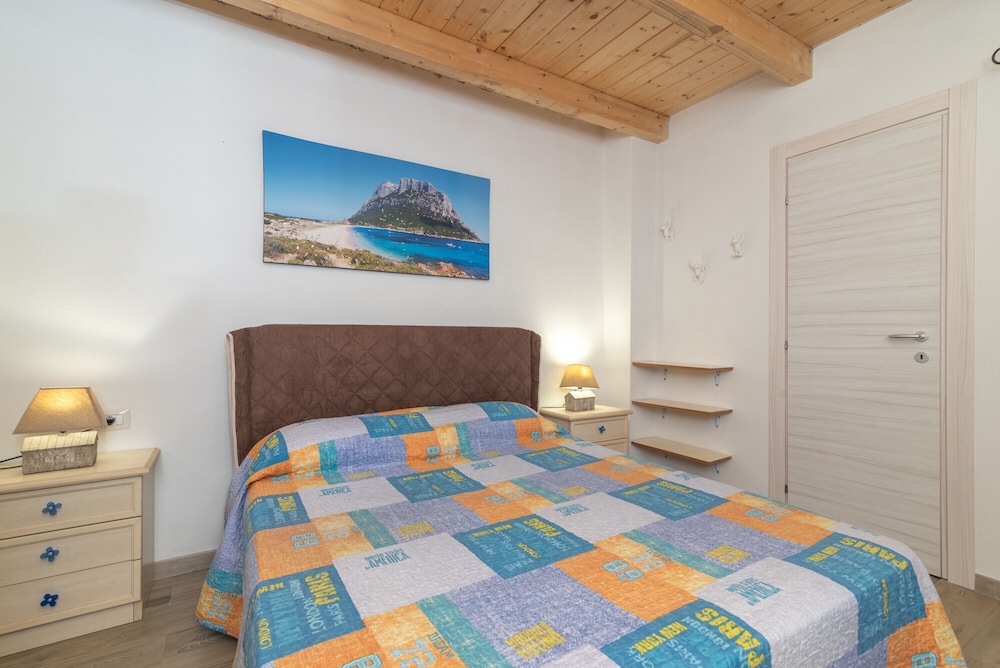 Charming Holiday Home "Casa Tommy" In Central Area With Wi-fi & Terrace - Olbia