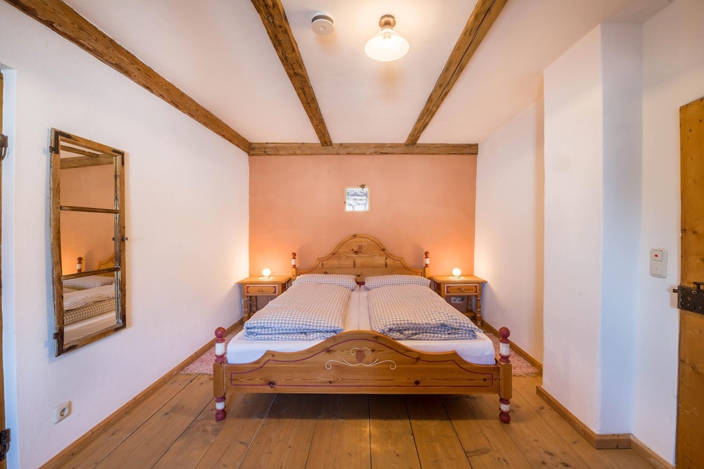 Cozy Apartment "Ferienwohnung Gschwand" With Mountain View - Oberammergau