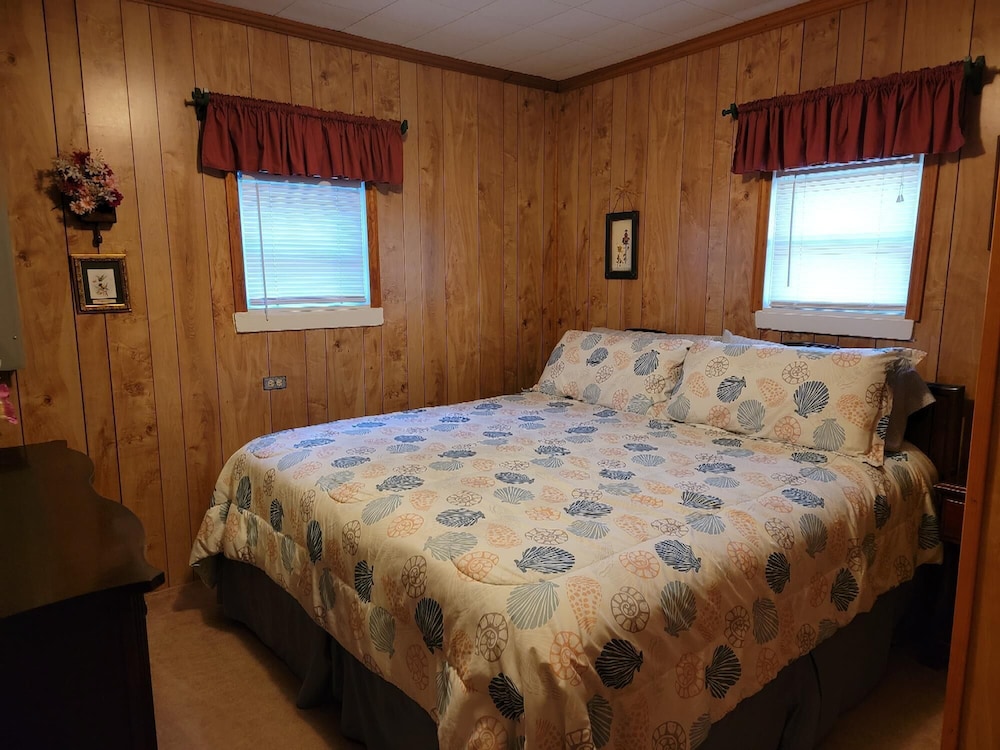 2-209c - Coopers Cozy Cabin * Lake Hartwell * Wifi * Pets Welcome - Westminster, SC