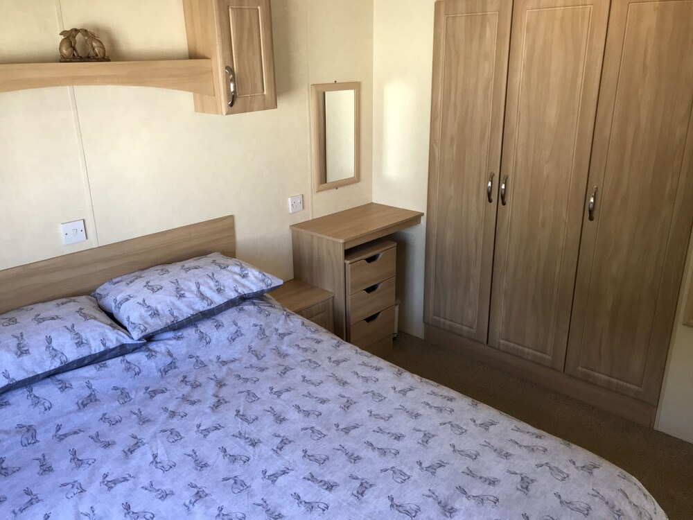 2 Bedroom Caravan (Nv16), Shanklin, Isle Of Wight - Sandown