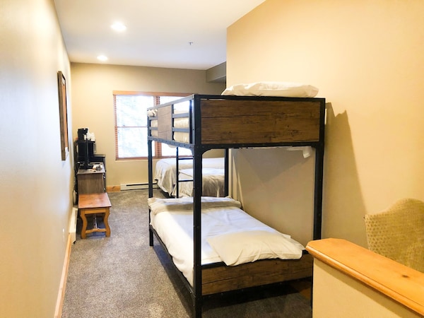 Bear Creek Lodge 301c: 1 Br / 1 Ba Habitación Del Hotel En Mountain Village, Capacidad Para 2 - Telluride, CO