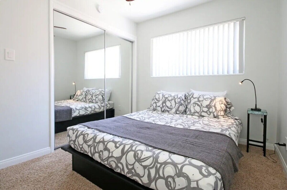 Across From The Beach! Great, Comfortable Ib Condo - National City, CA