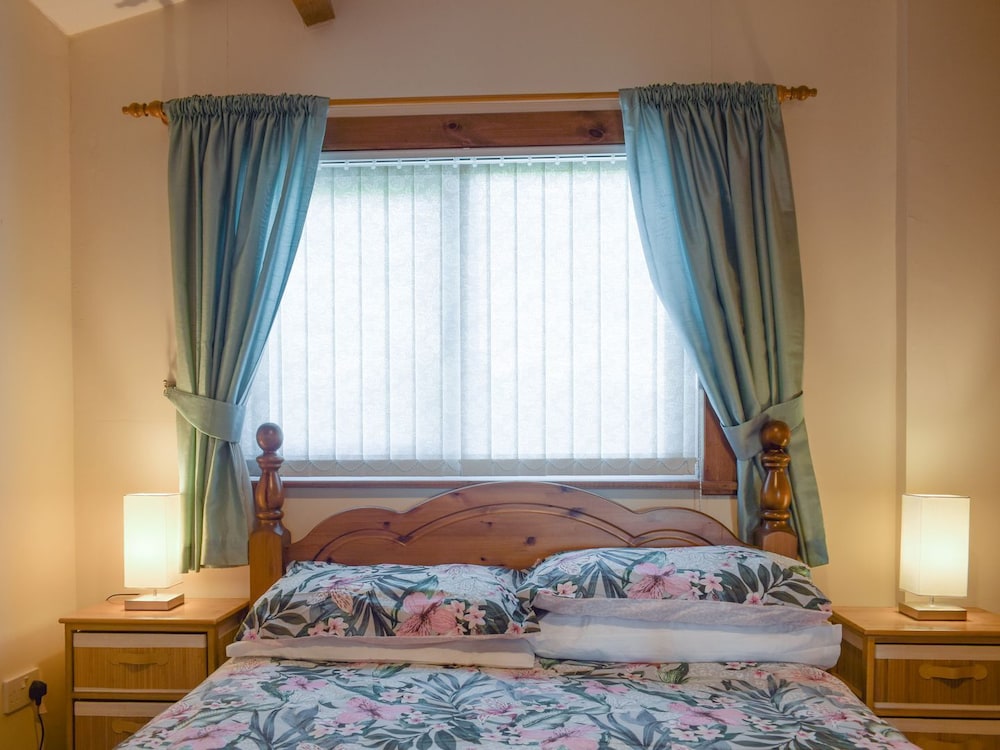 2 Bedroom Accommodation In Stottesdont, Near Bridgnorth - Worcestershire