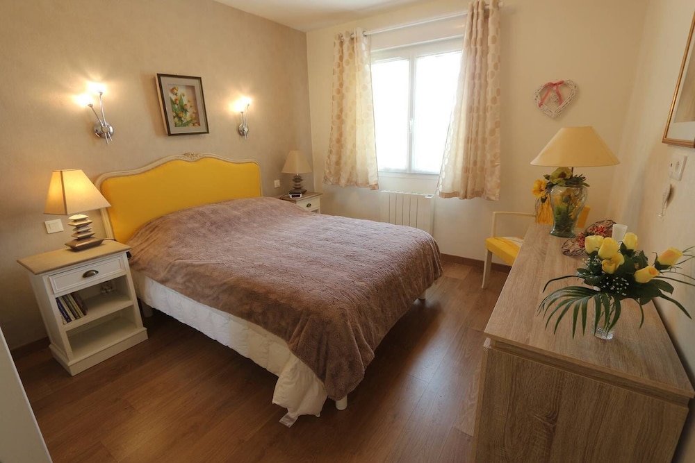 Fouesnant, Bright 3 Star House Close To The City Center - Beg Meil