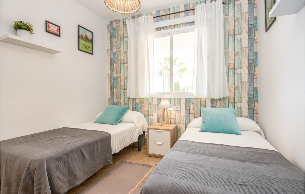 This Beautiful First Floor Apartment Is Located In The Alboran Hills Resort In Manilva. - Manilva