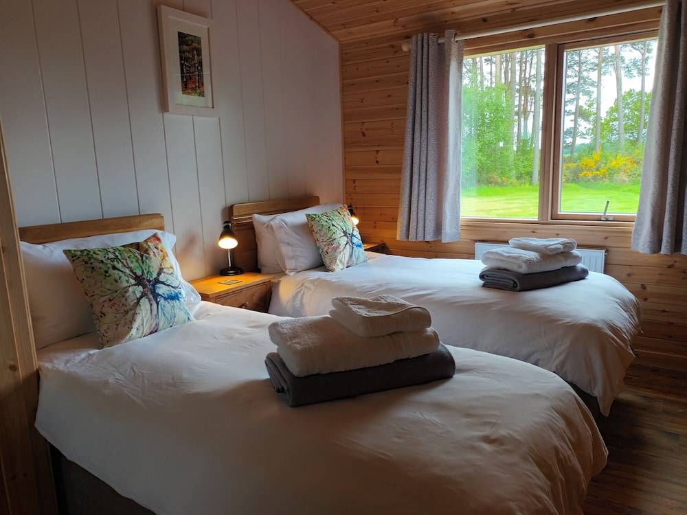 2-bedroom Family Friendly Lodge In Private Woodland With Luxury Sauna.... - Perth