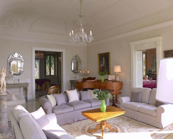 Rent A Luxury Villa On Lake Como, Italy. - Como, Italia