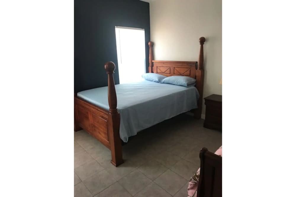 Private & Quiet Bedroom In The In S. Phoenix - South Phoenix, AZ
