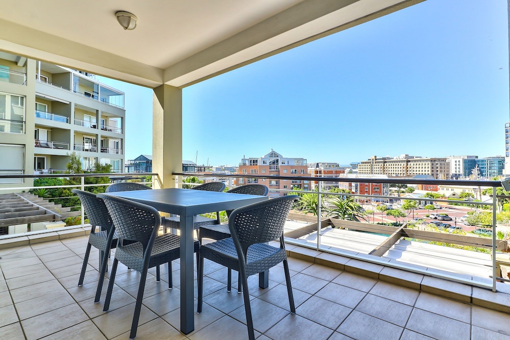 One Bedroom Apartment - Fully Equipped Waterfront Based, Va Marina Residential - Cape Town