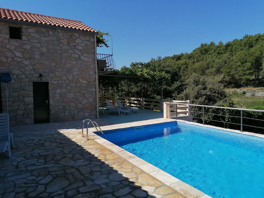 Vacation Home✧Shared pool and tennis court✧ - Croatia