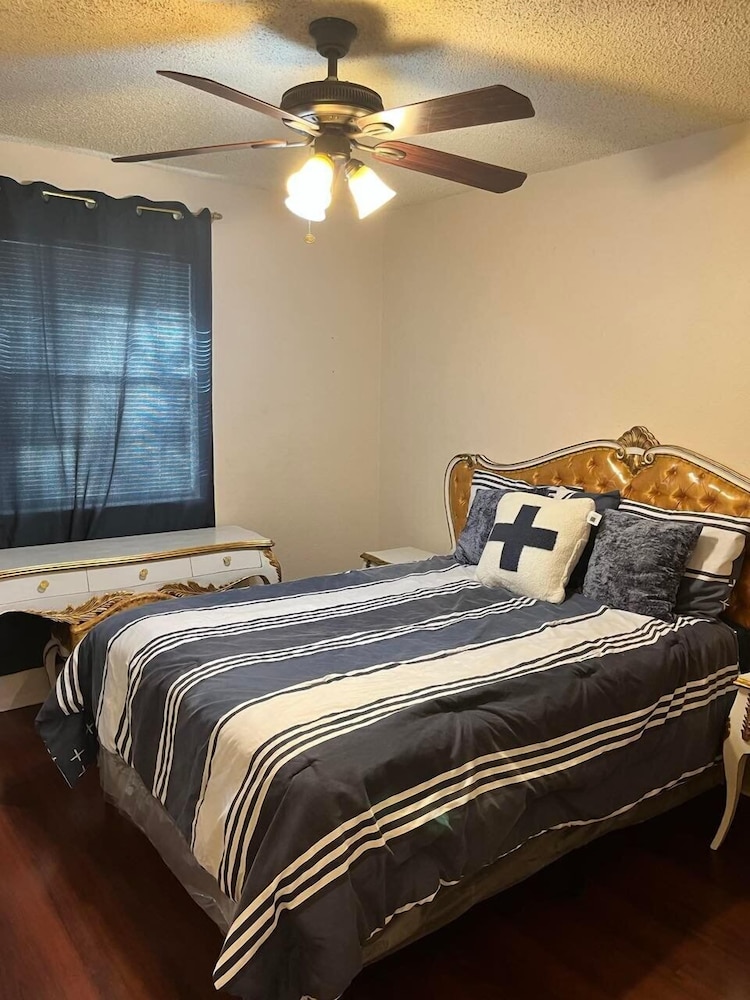 3 Bedroom Home With Pool Near South Padre Island - Brownsville, TX