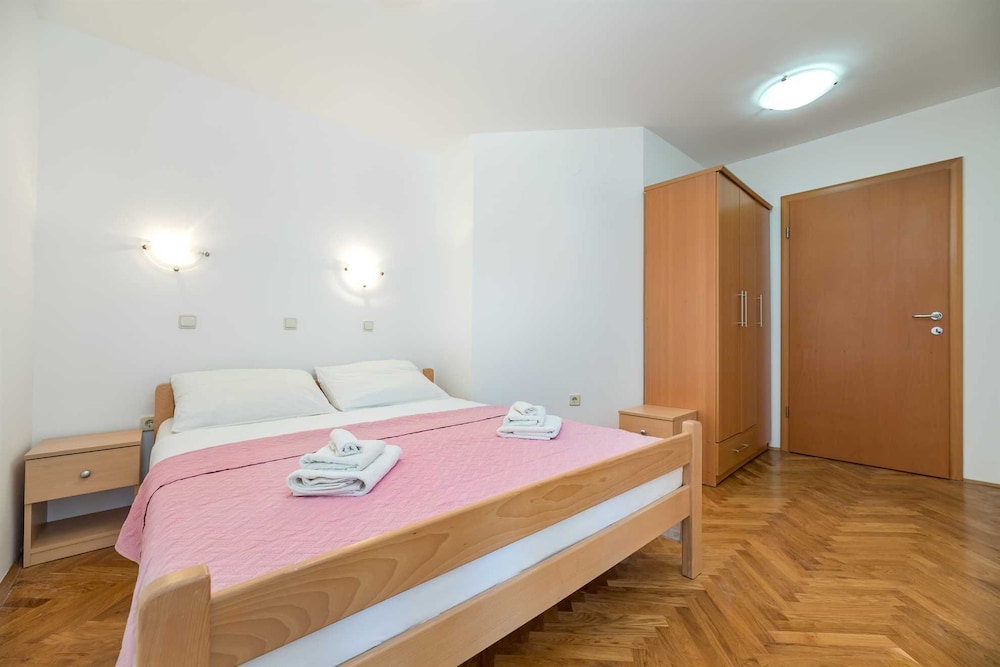 Wohnung Antonia In Strandnähe Mit Zwei Schlafzimmern Und Klimaanlage - Baška