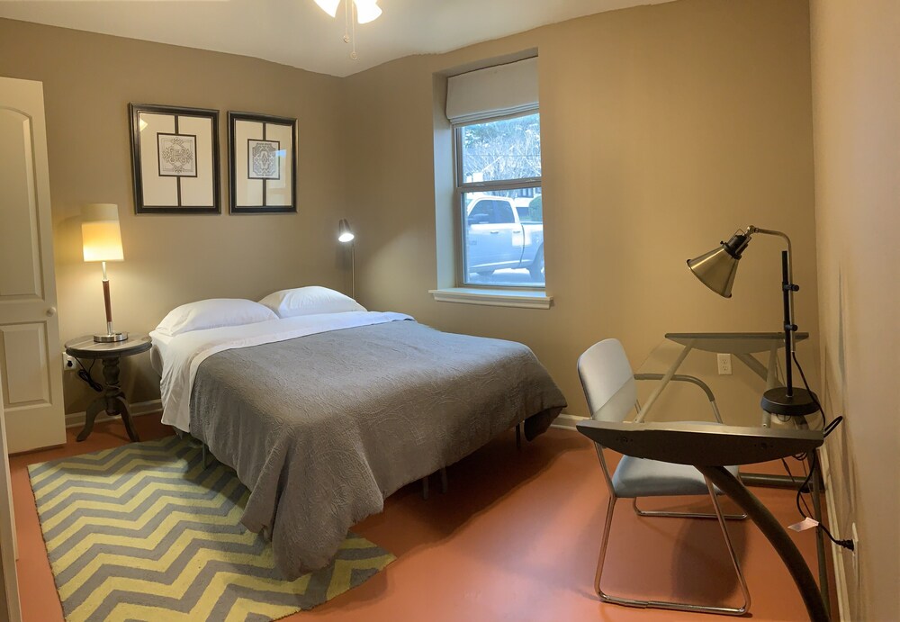 Enjoy A Monthly Furnished Apartment At Downtown Little Rock - Little Rock, AR