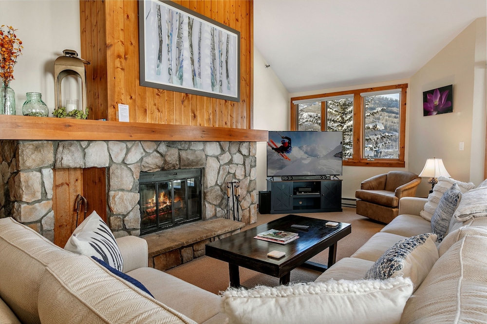 Beautiful Mountain Residence, Ski In/out, Year-round Pool And Hot Tubs - Beaver Creek, CO