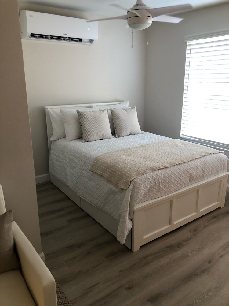 Beautiful Newly Renovated Charming Loft At Little Havana. Entire Apartment! - Kendall, FL