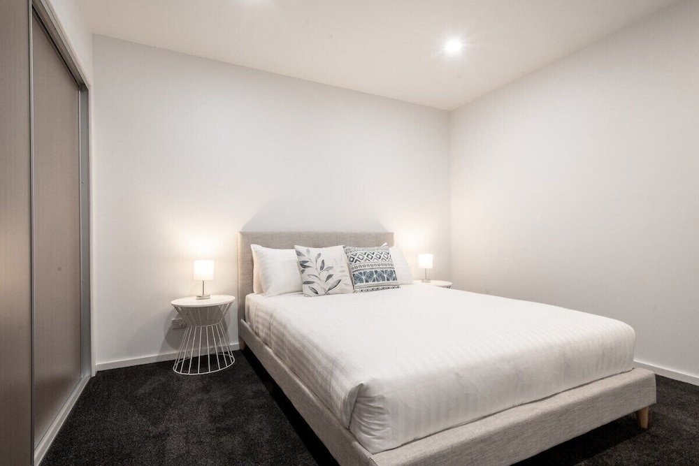 Central & Modern Inner City Apartment With Wifi - Launceston