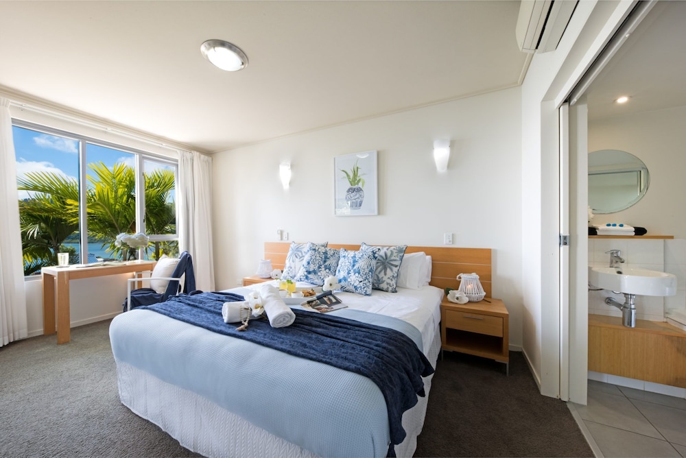 3 Bed 3 Bath Apartment On Top Of Mount Whitsunday. - Whitsundays