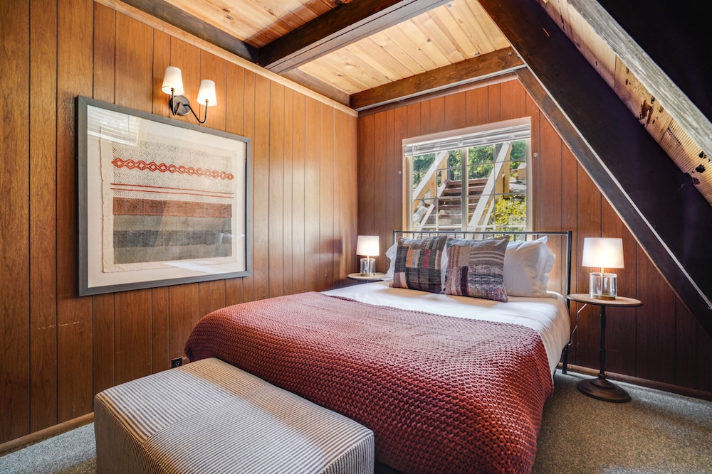 Horizon By Avantstay | Stunning A-frame Cabin W/ Hot Tub, Billiards, Lake Views - Lake Tahoe