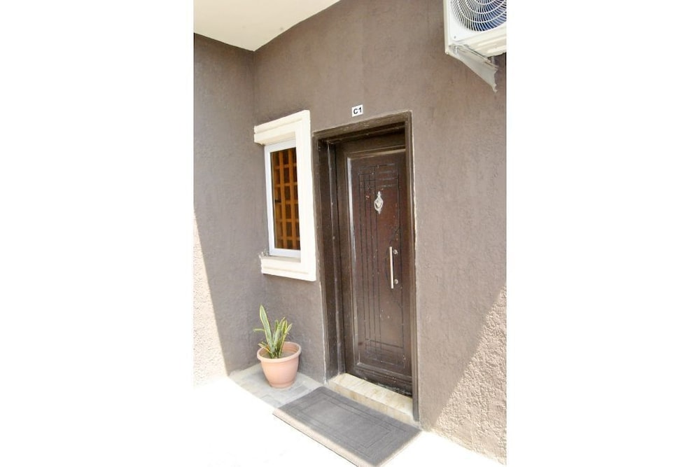 A 2 Bedroom Luxury Apartment In A Serene Environment And Well Furnished. - Lagos