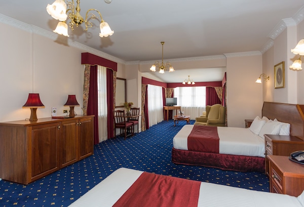 Luxurious Suite With 2 Queen Sized Beds And Private Ensuite Spa - Medlow Bath