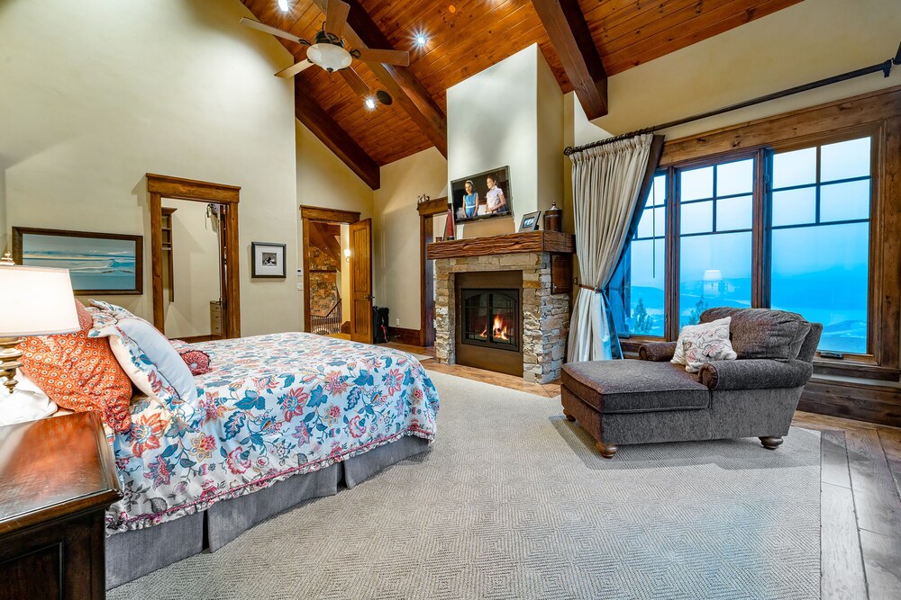 8 Bedroom Deer Valley Masterpiece With Endless Views. Theater, Hot Tub, Game Room, Ski-in/out - Park City, UT