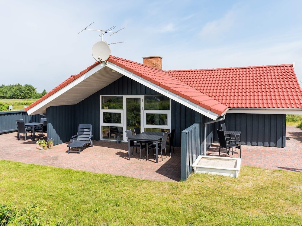 5 Person Holiday Home On A Holiday Park In Ringkøbing - Hvide Sande
